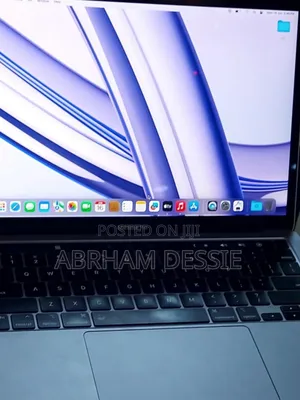New Laptop Apple MacBook Pro 2019 8GB Intel Core I9 SSD 256GB
