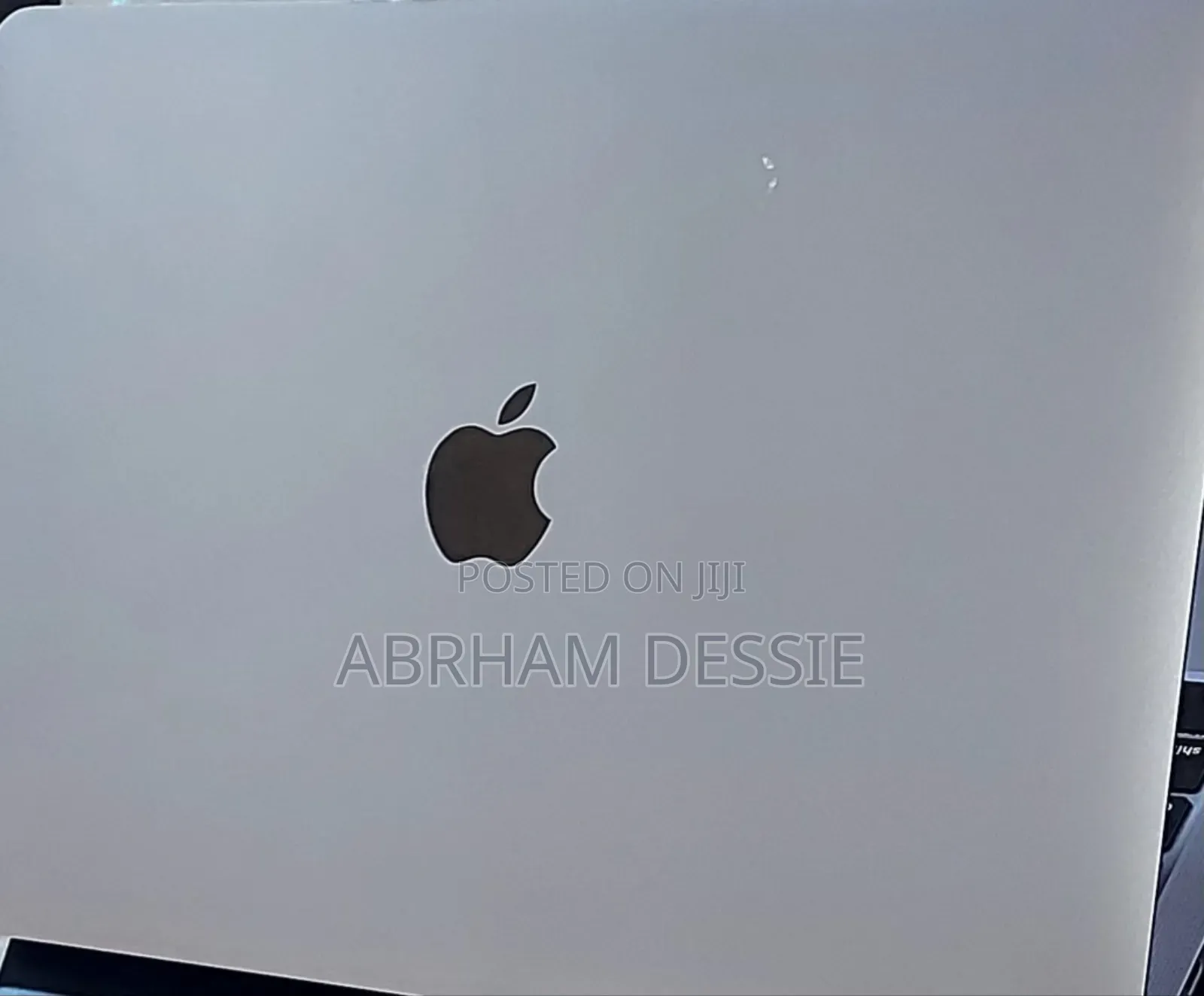 New Laptop Apple MacBook Pro 2019 8GB Intel Core I9 SSD 256GB