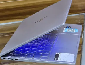 New Laptop HP Envy 14 8GB Intel Core I5 SSD 256GB