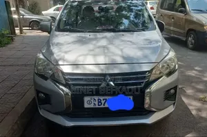 Photo - Mitsubishi Attrage 2021 Silver
