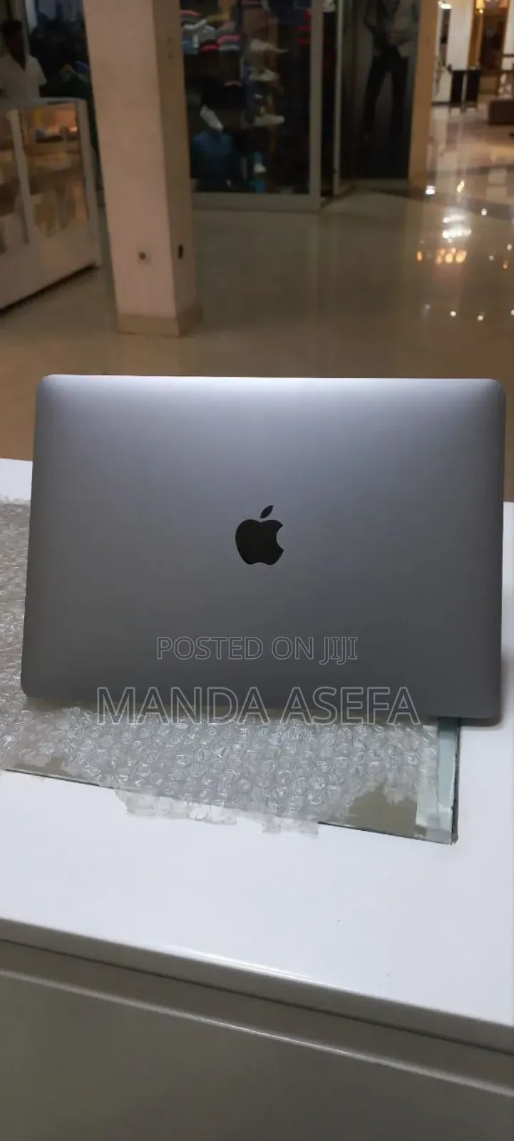 New Laptop Apple MacBook Pro 16GB Intel Core I5 SSD 512GB
