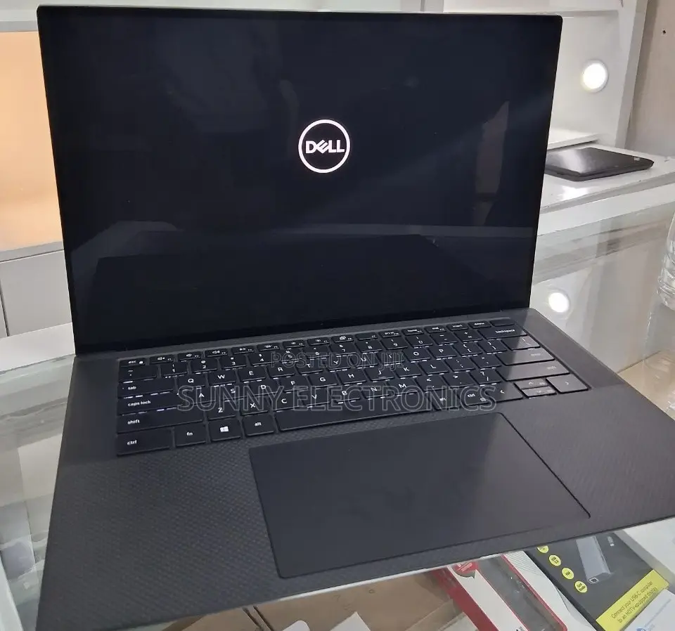 New Laptop Dell Precision 5550 16GB Intel Core I7 SSD 512GB