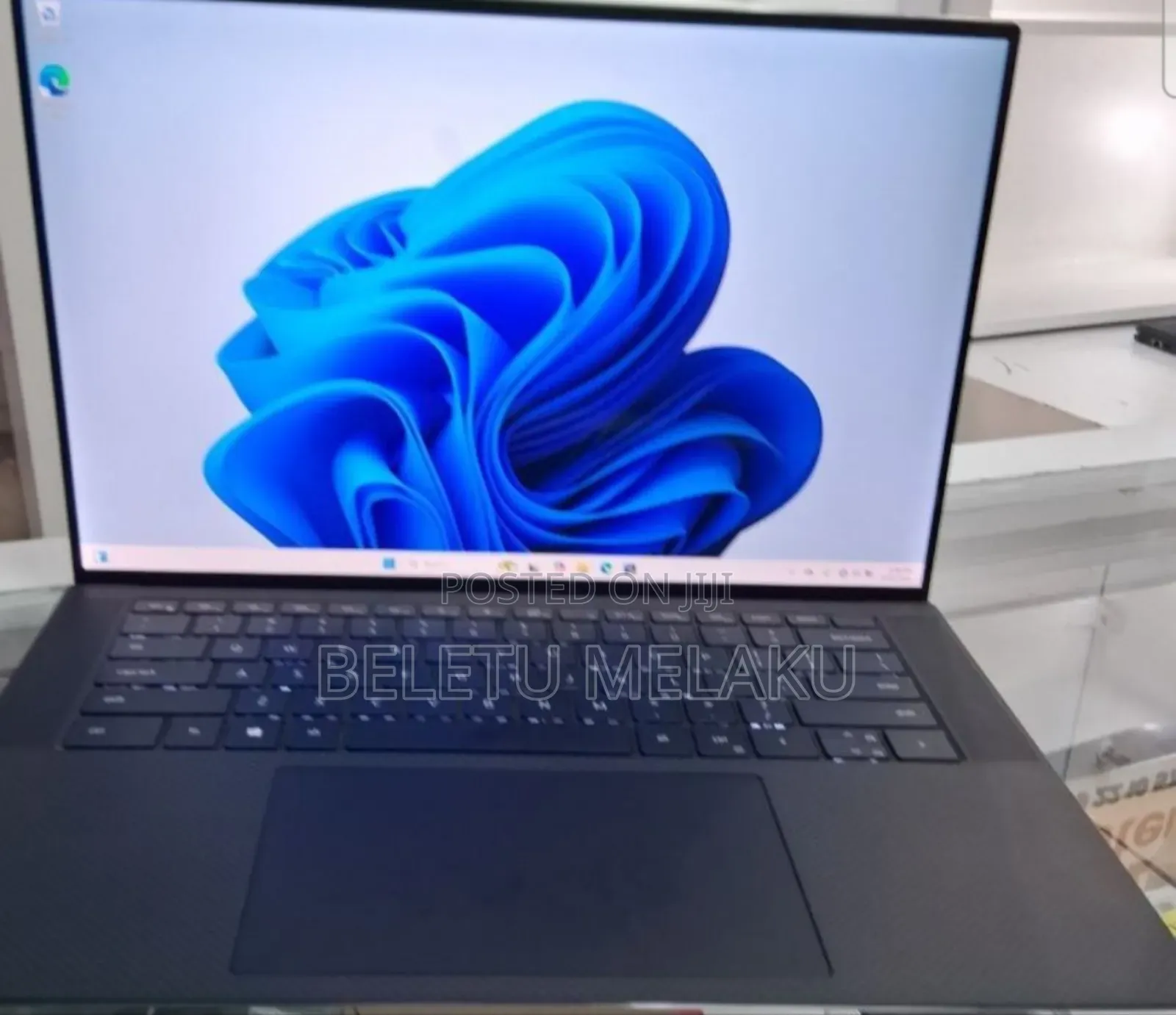 New Laptop Dell Precision 5540 16GB Intel Core I7 SSD 512GB