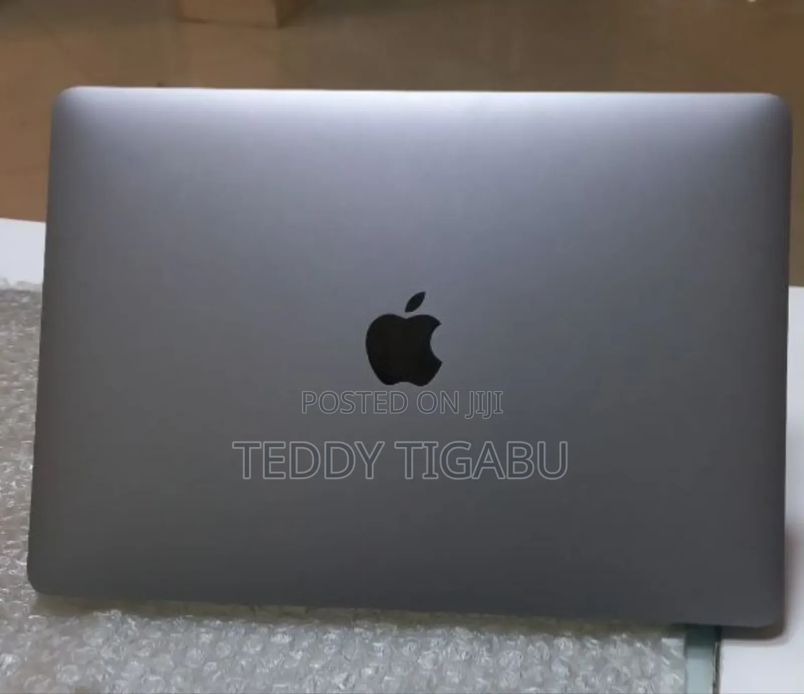 New Laptop Apple MacBook Pro 16GB Intel Core I5 SSD 512GB