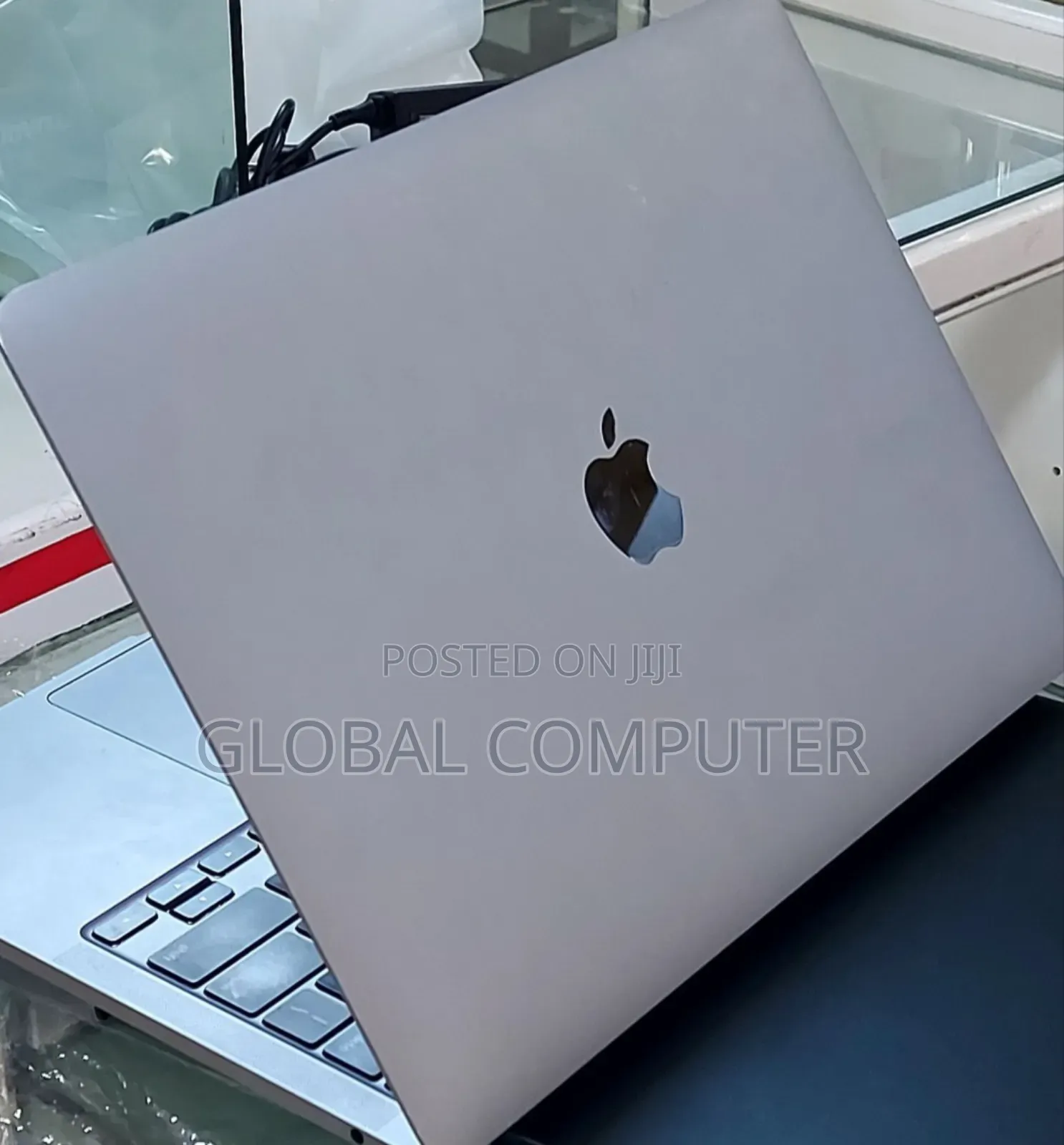 New Laptop Apple MacBook Pro 2023 M2 Max 16-Inch 8GB Apple M2 SSD 256GB