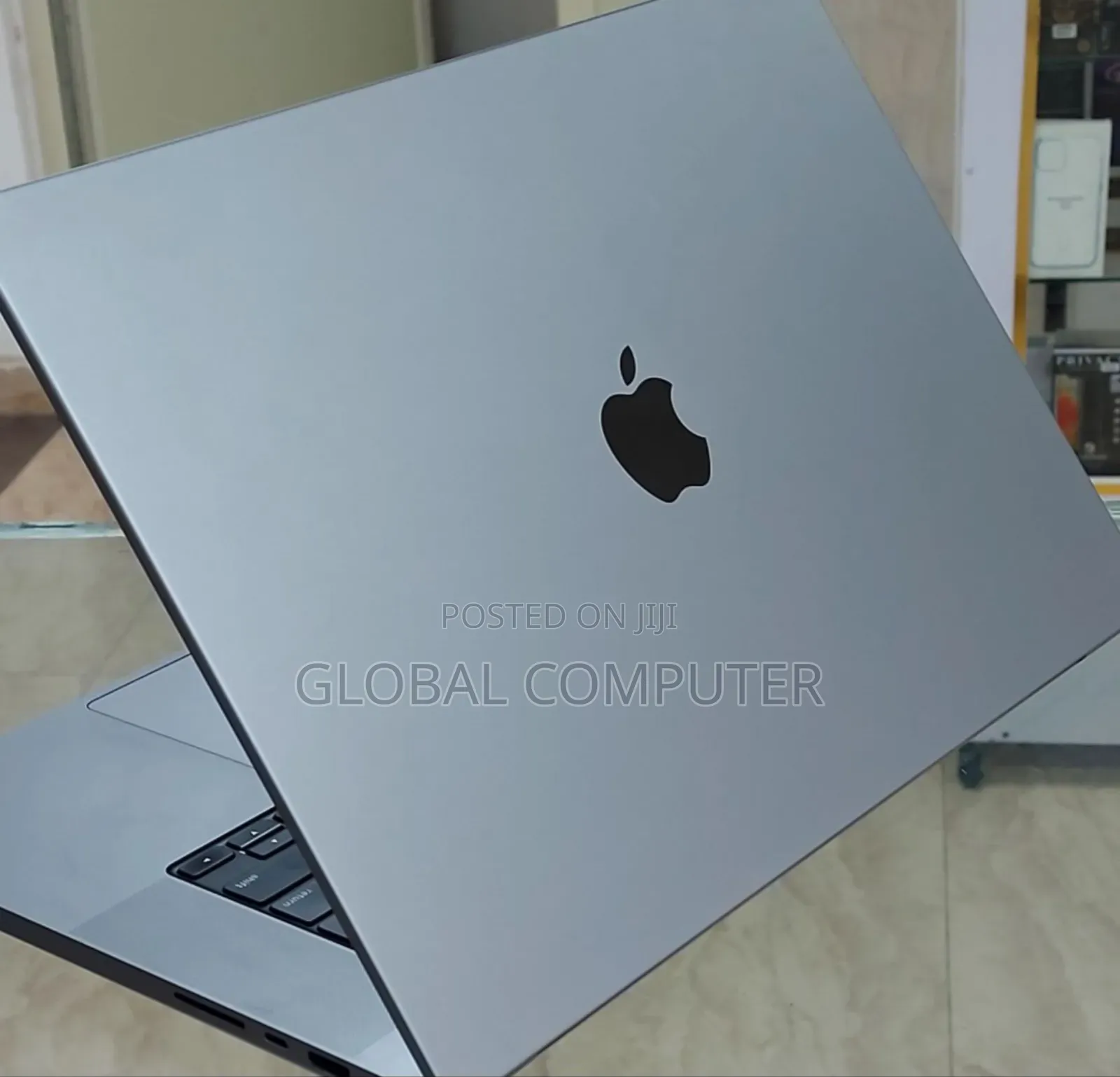 New Laptop Apple MacBook Pro M1 16GB Apple M1 Pro SSD 512GB