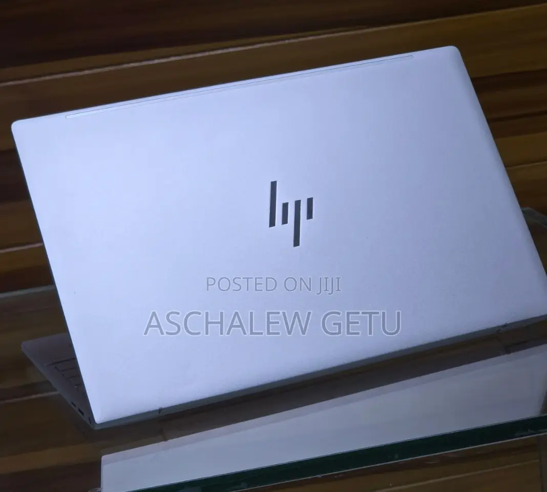 New Laptop HP Envy X360 8GB Intel Core I5 SSD 256GB