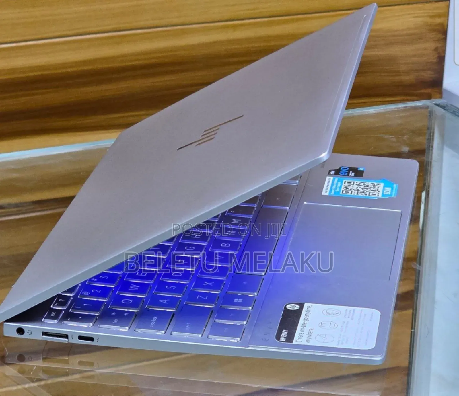 New Laptop HP Envy 14 8GB Intel Core I5 SSD 256GB