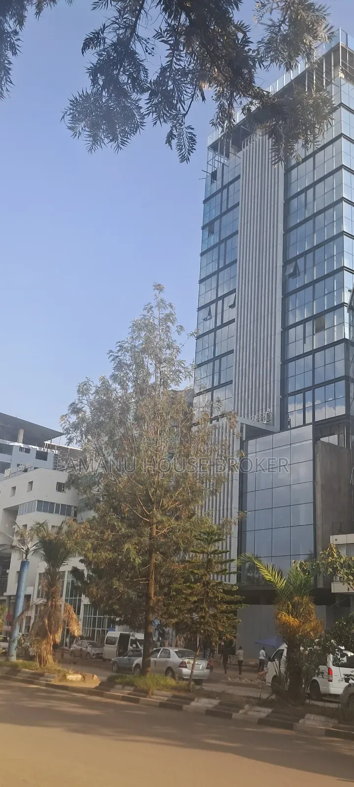 Office for Rent, One Floor, Area 1,000sqm, Price 1,500,000b