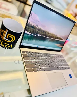 Photo - New Laptop Dell Inspiron 11 3168 16GB Intel Core I5 SSD 512GB