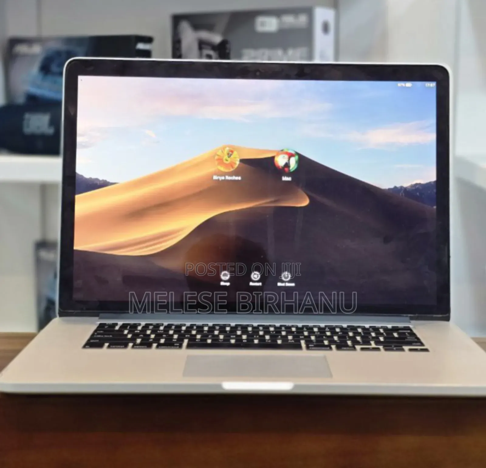 New Laptop Apple MacBook Pro 2015 16GB Intel Core I5 SSD 256GB