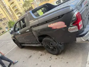 Toyota Hilux 2020 Black