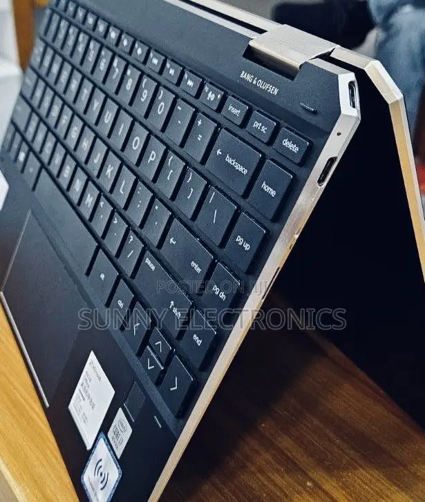 New Laptop HP Spectre X360 13 16GB Intel Core I7 SSD 1T