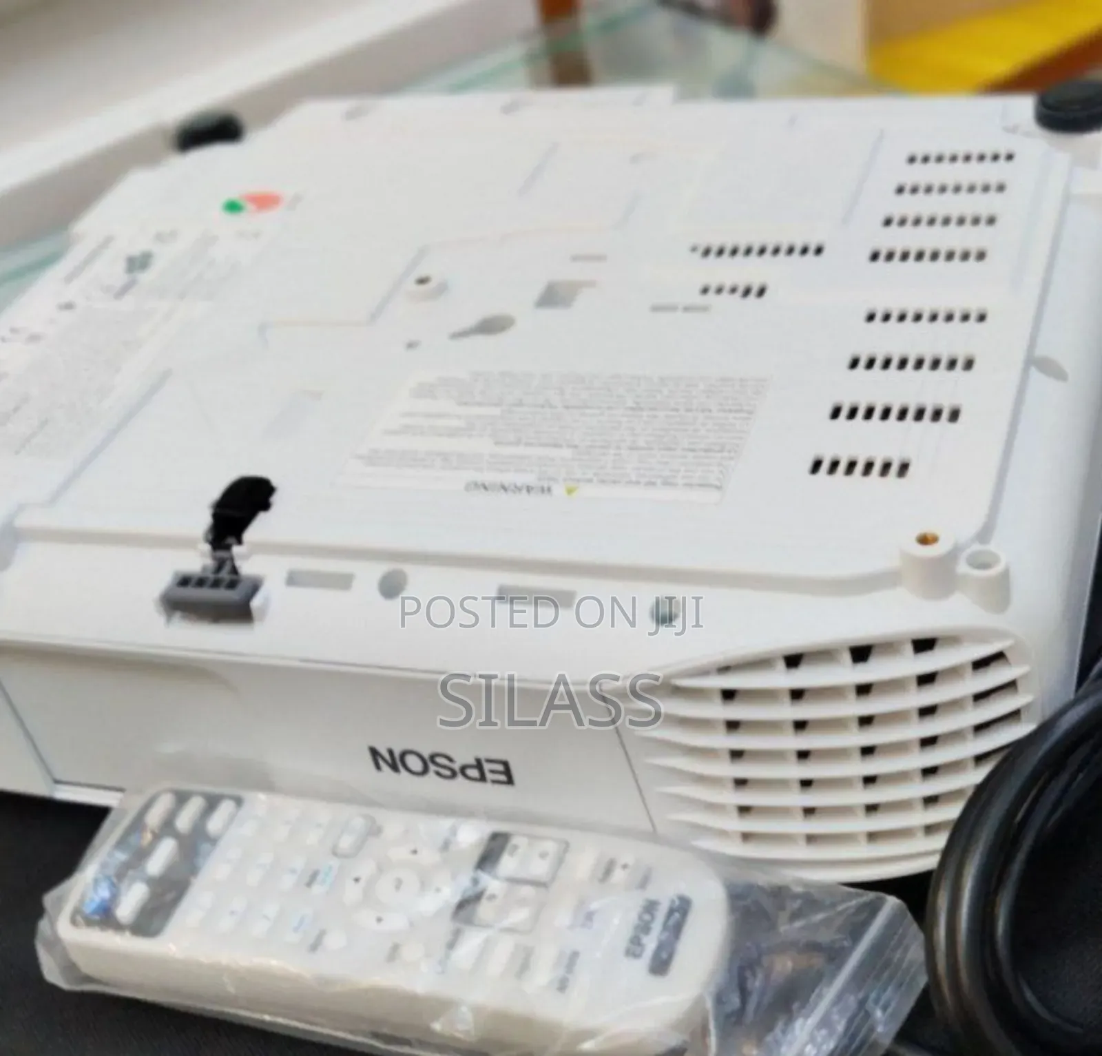 Brand New Epson Projector With Manual Cd and Cartoon Mode