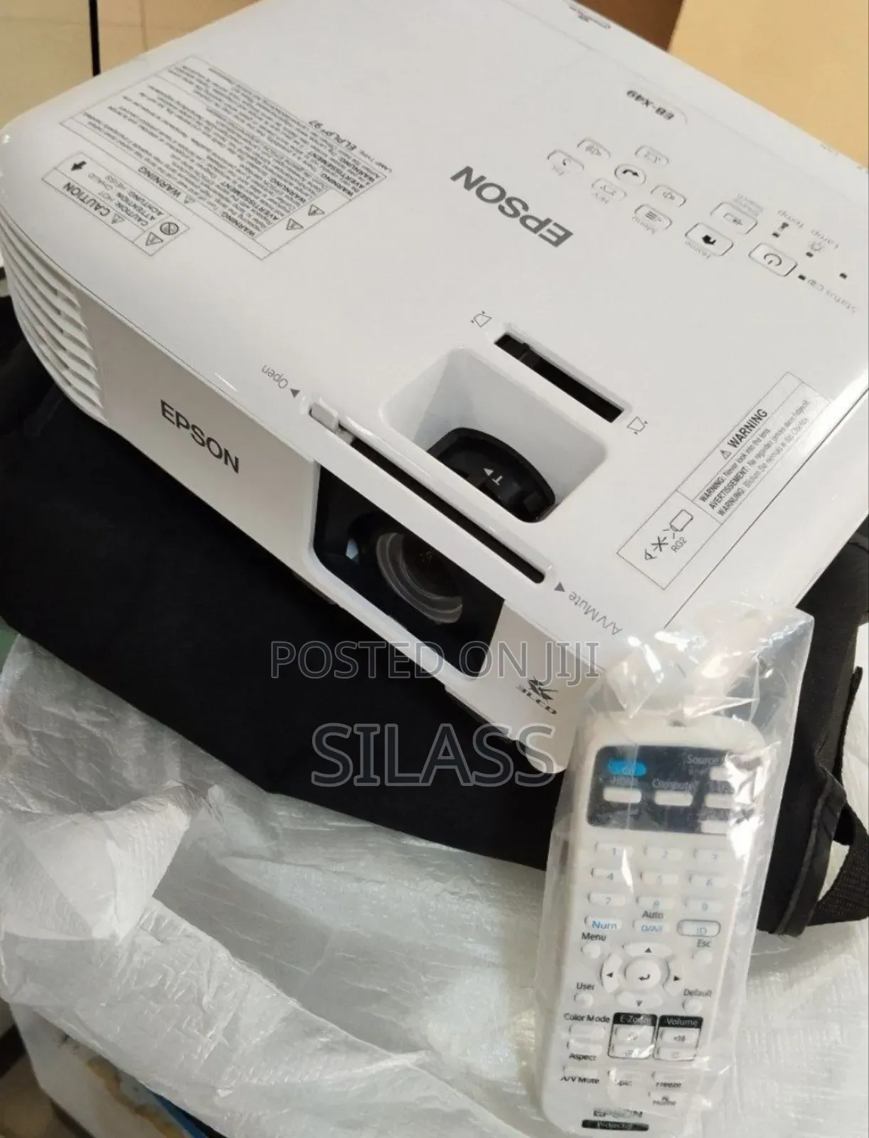 Brand New Epson Projector With Manual Cd and Cartoon Mode