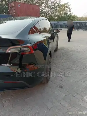 Tesla Model Y 2023 Black