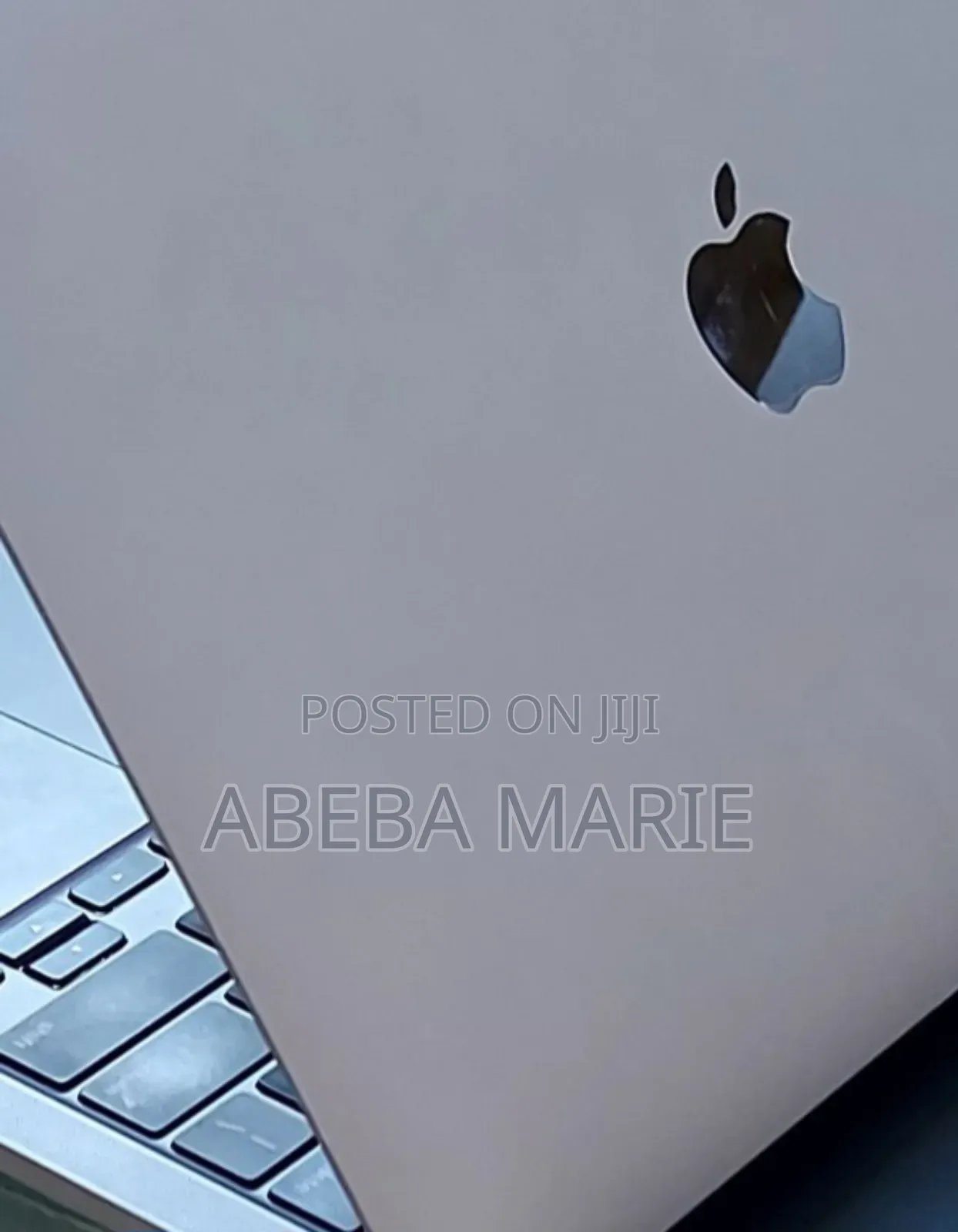 New Laptop Apple MacBook Pro 2022 M2 8GB Apple M2 SSD 256GB