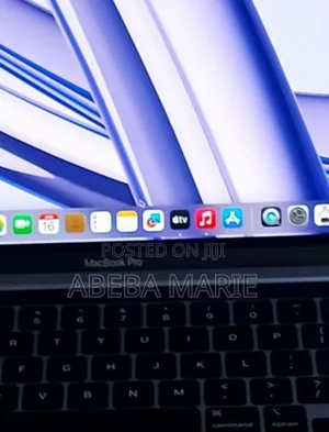 New Laptop Apple MacBook Pro 2022 M2 8GB Apple M2 SSD 256GB