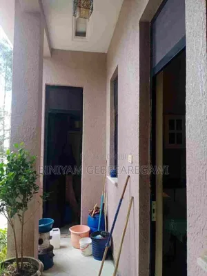5bdrm House in G+1, Yeka for rent