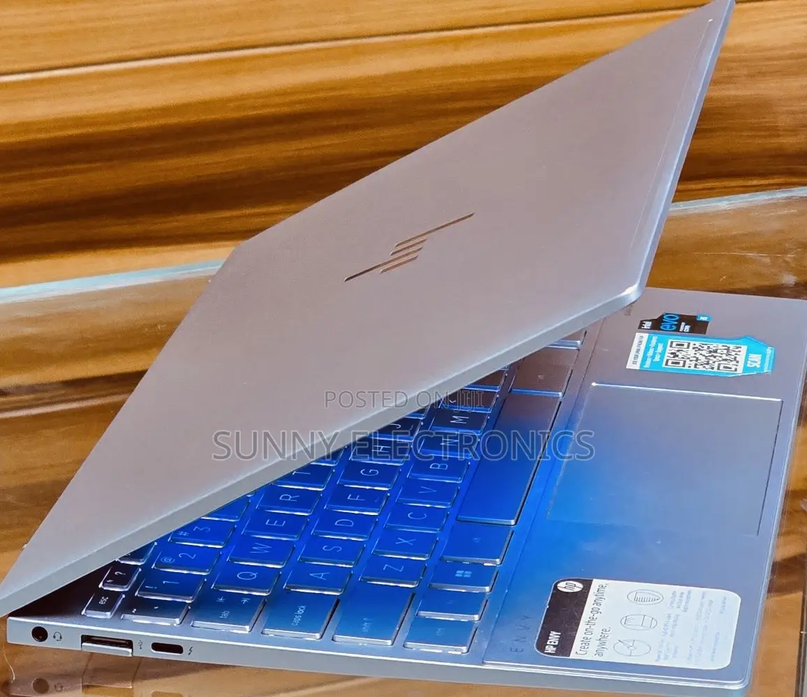New Laptop HP Envy 14 8GB Intel Core I5 SSD 256GB