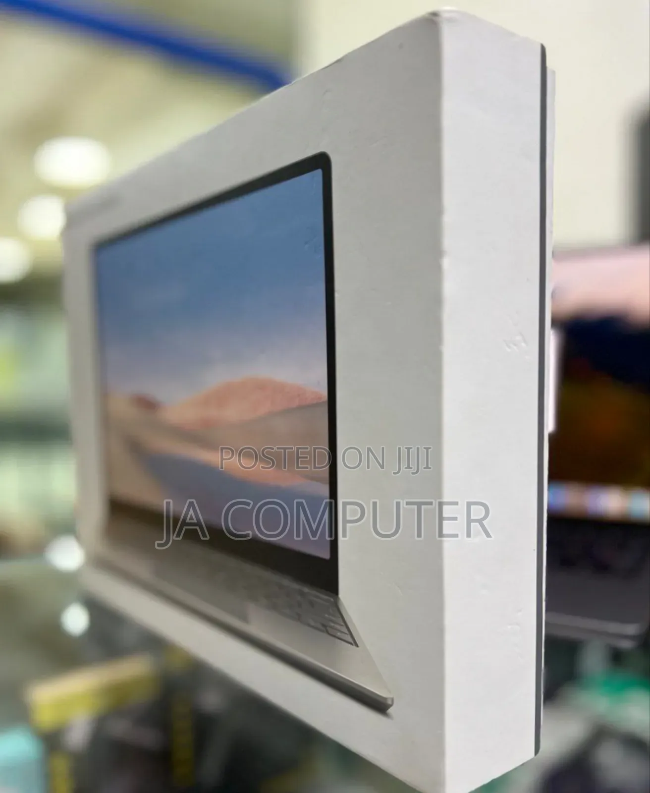 New Laptop Microsoft Surface 8GB Intel Core I5 SSD 128GB