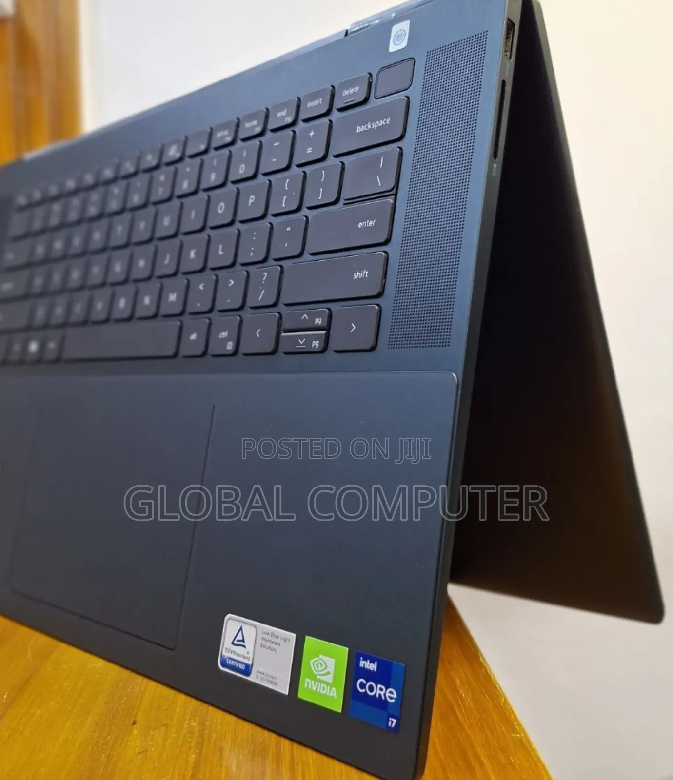 New Laptop Dell Inspiron 11 3168 16GB Intel Core I7 SSD 512GB