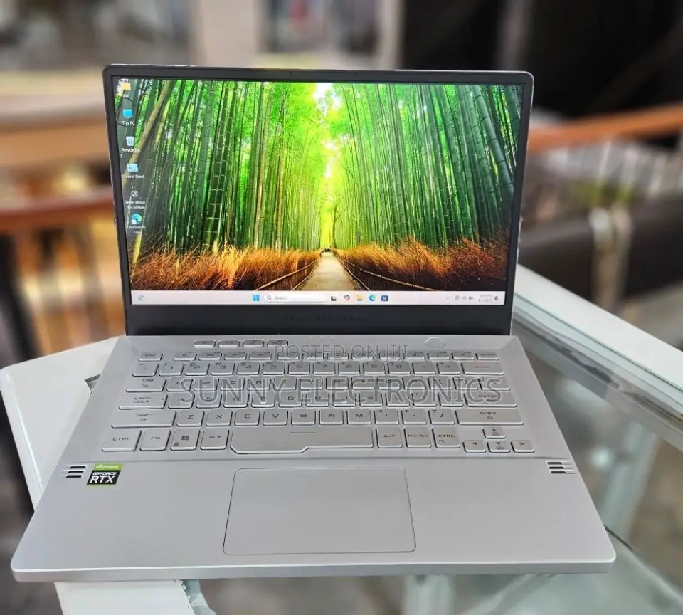 New Laptop Asus ROG Zephyrus G14 16GB AMD Ryzen 9 SSD 512GB