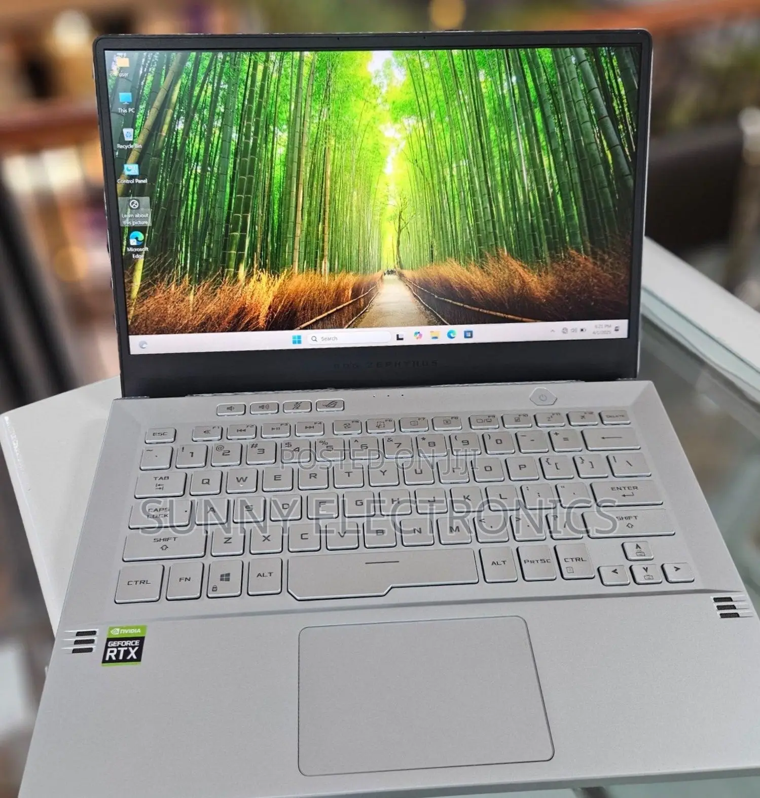 New Laptop Asus ROG Zephyrus G14 16GB AMD Ryzen 9 SSD 512GB