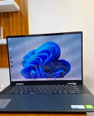 Photo - New Laptop Dell Inspiron 16 5620 16GB Intel Core I7 SSD 1T