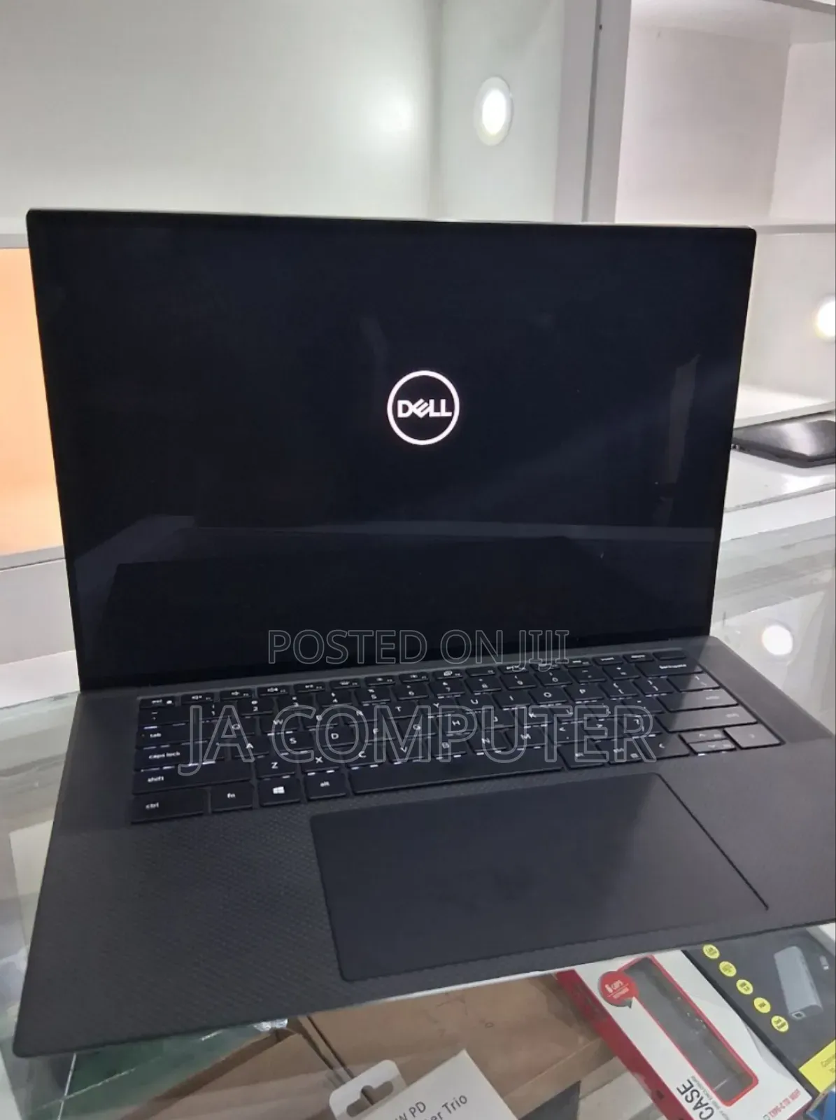 New Laptop Dell Precision 5550 16GB Intel Core I7 SSD 512GB