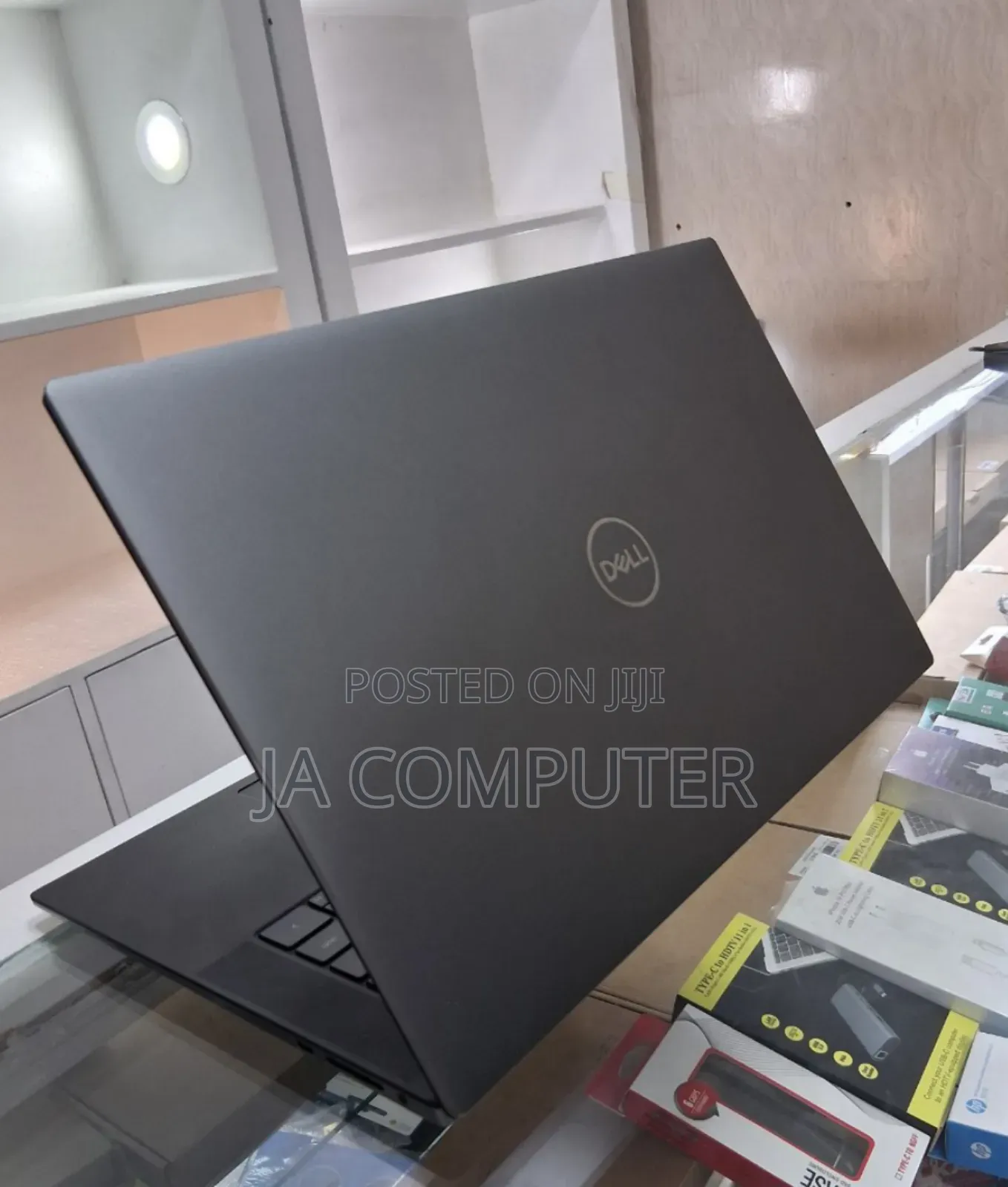 New Laptop Dell Precision 5550 16GB Intel Core I7 SSD 512GB