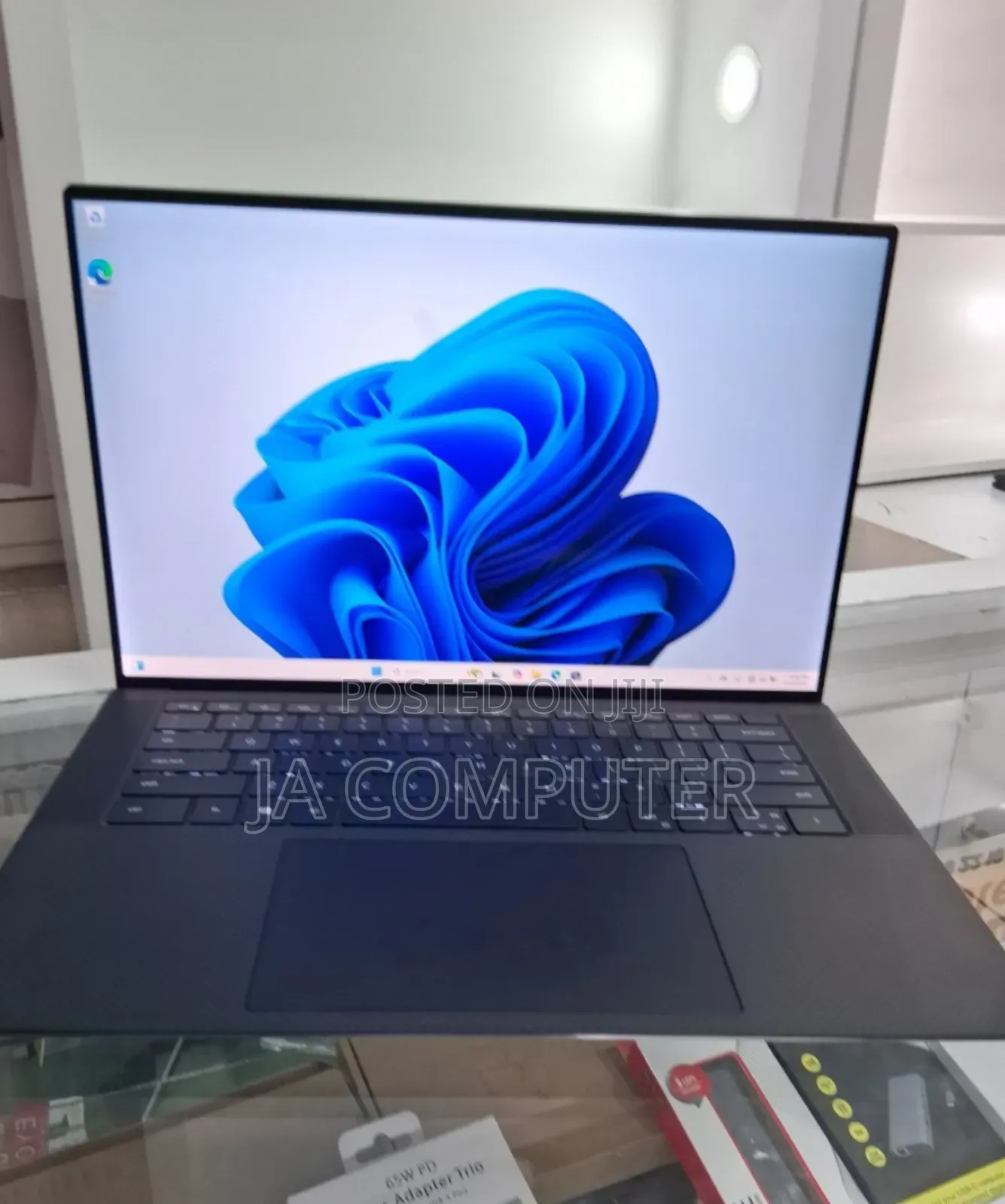 New Laptop Dell Precision 5550 16GB Intel Core I7 SSD 512GB