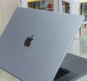 Photo - New Laptop Apple MacBook Pro 16GB Apple M1 SSD 512GB