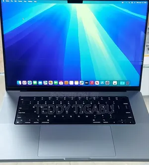 New Laptop Apple MacBook Pro 16GB Apple M1 SSD 512GB