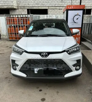 Photo - Toyota Raize 2022 White