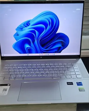 New Laptop HP Envy 14 16GB Intel Core I7 SSD 1T