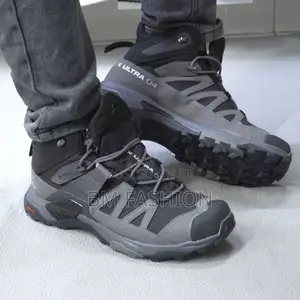 Photo - Salomon Men's X Ultra 4mid Goretex Hiking Shoe Black X Gray