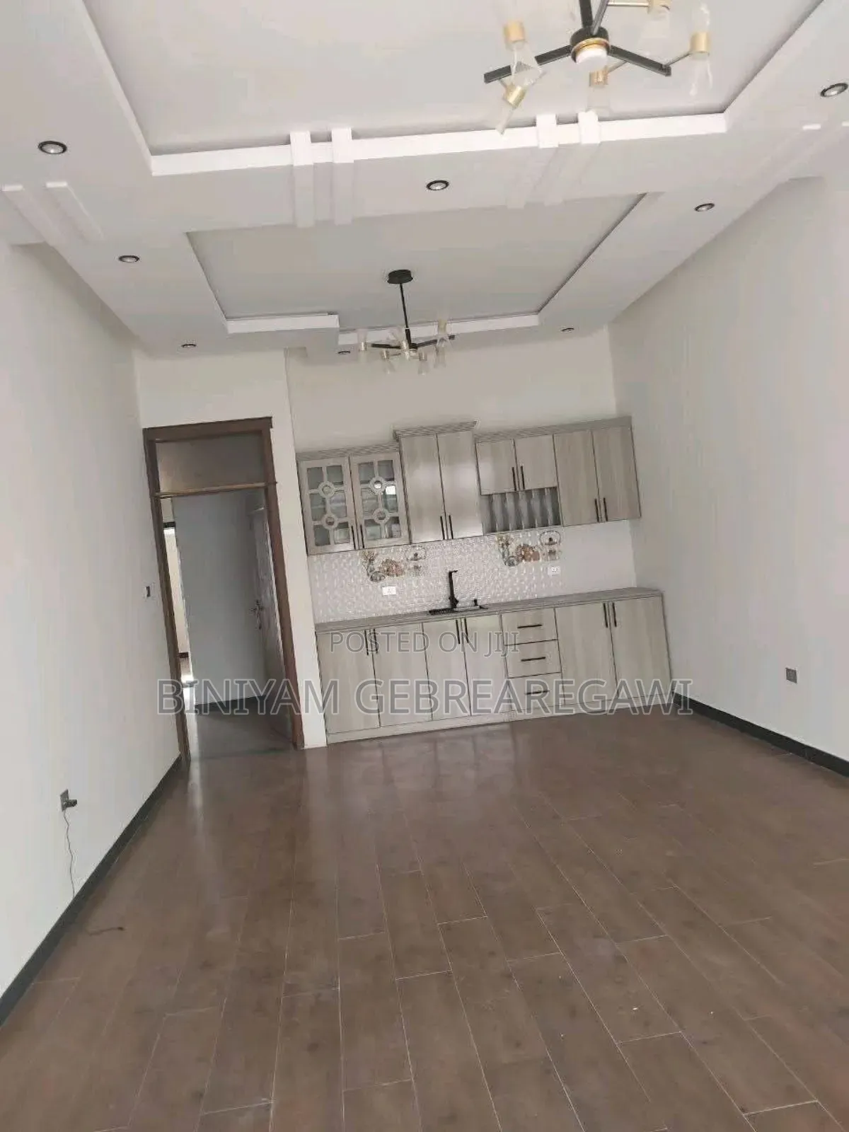 5bdrm Villa in House, Yeka for rent