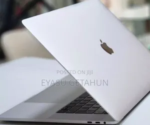 Photo - New Laptop Apple MacBook Pro 2017 16GB Intel Core I7 SSD 512GB