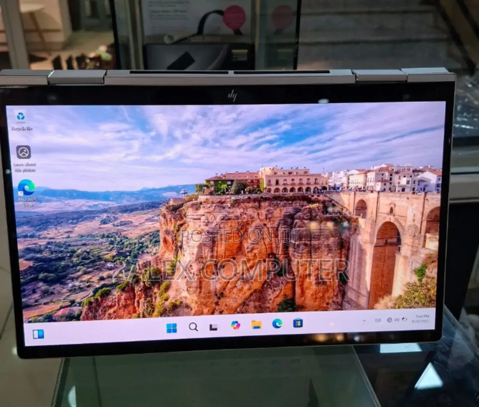 New Laptop HP Envy X360 16GB Intel Core I7 SSD 1T