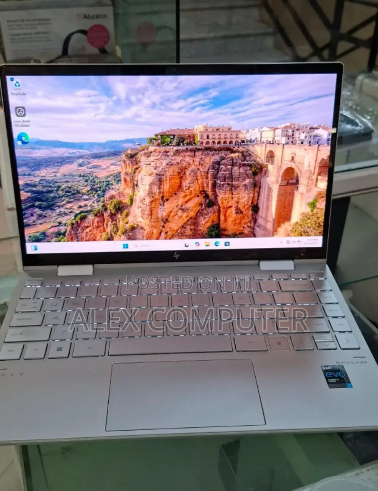 New Laptop HP Envy X360 16GB Intel Core I7 SSD 1T