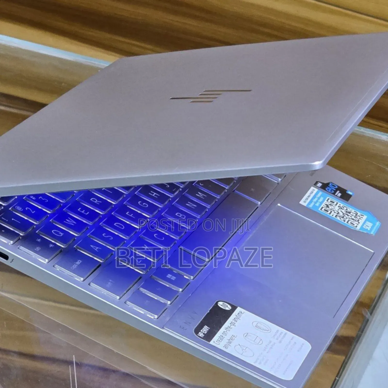 New Laptop HP Envy X360 8GB Intel Core I5 SSD 256GB