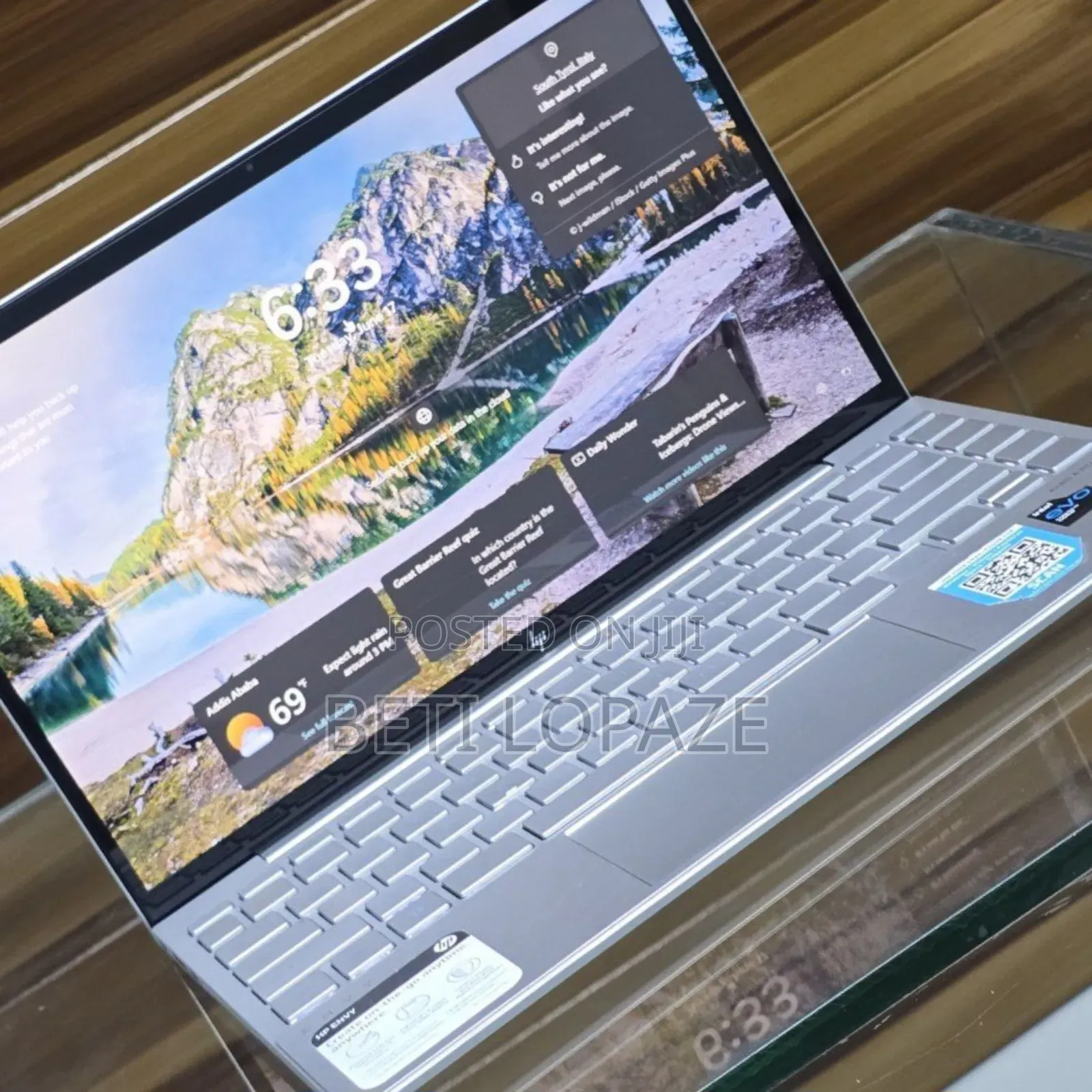 New Laptop HP Envy X360 8GB Intel Core I5 SSD 256GB