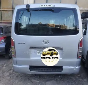 Toyota HiAce 2006