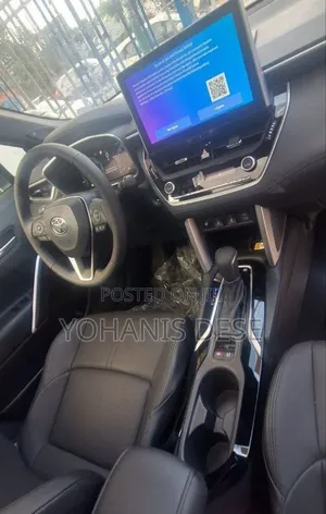 New Toyota Corolla Cross 2024 Blue