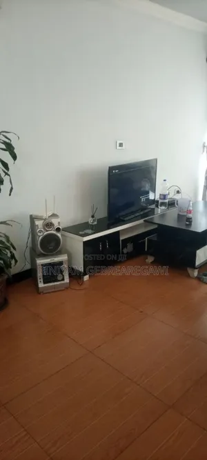 Furnished 1bdrm Apartment in Apartment, Yeka for rent