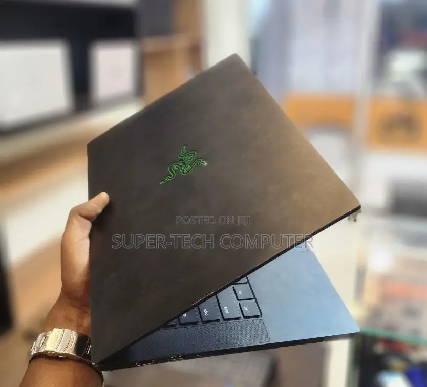 New Laptop Razer Blade Pro 16GB AMD Ryzen 9 SSD 1T