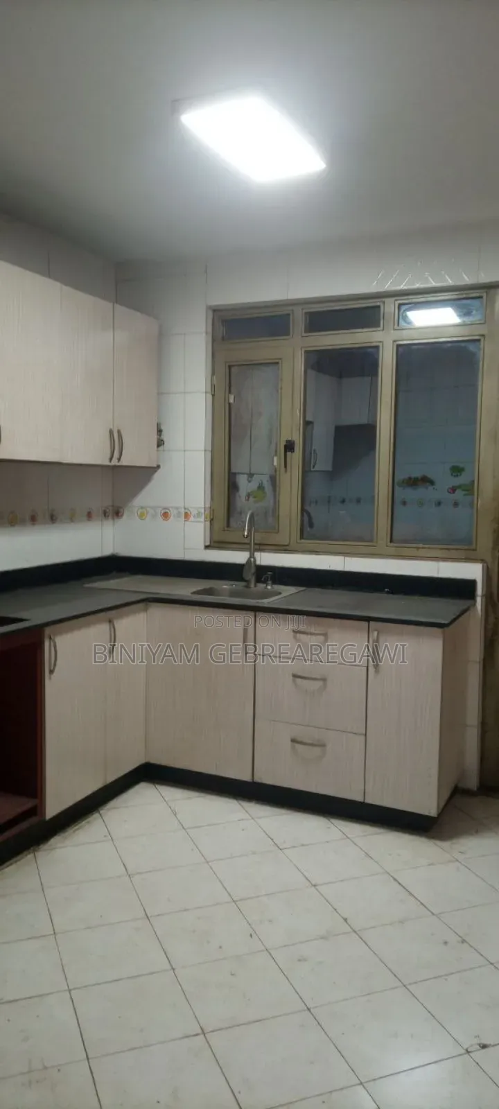 3bdrm Apartment in Apartment, Yeka for rent