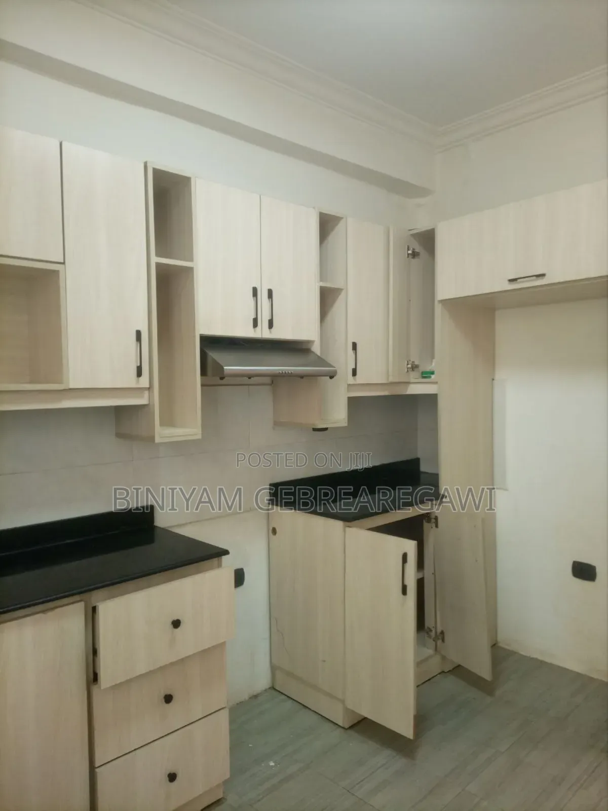 3bdrm Apartment in Apartment, Yeka for rent