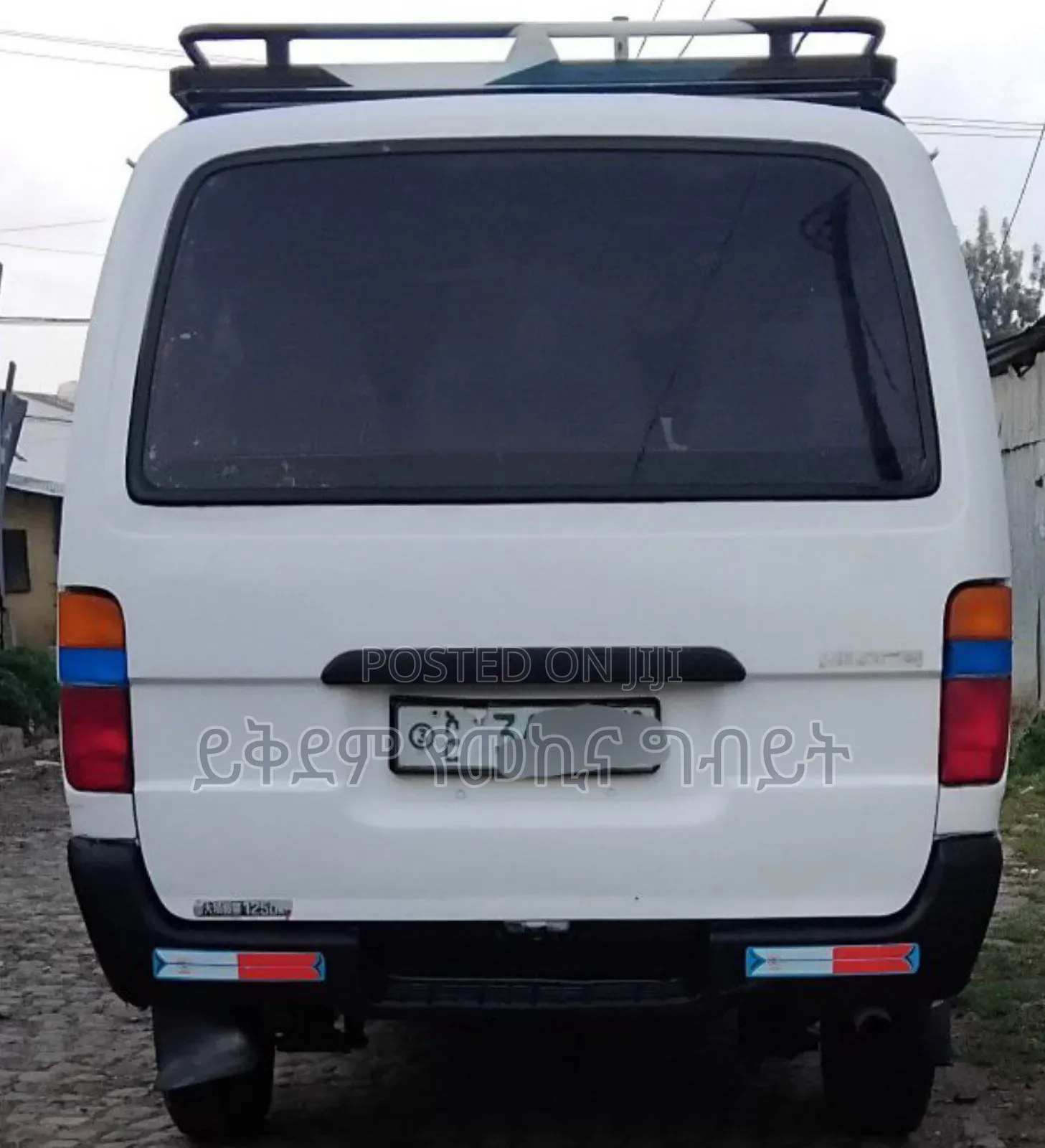 Toyota HiAce 2004 White